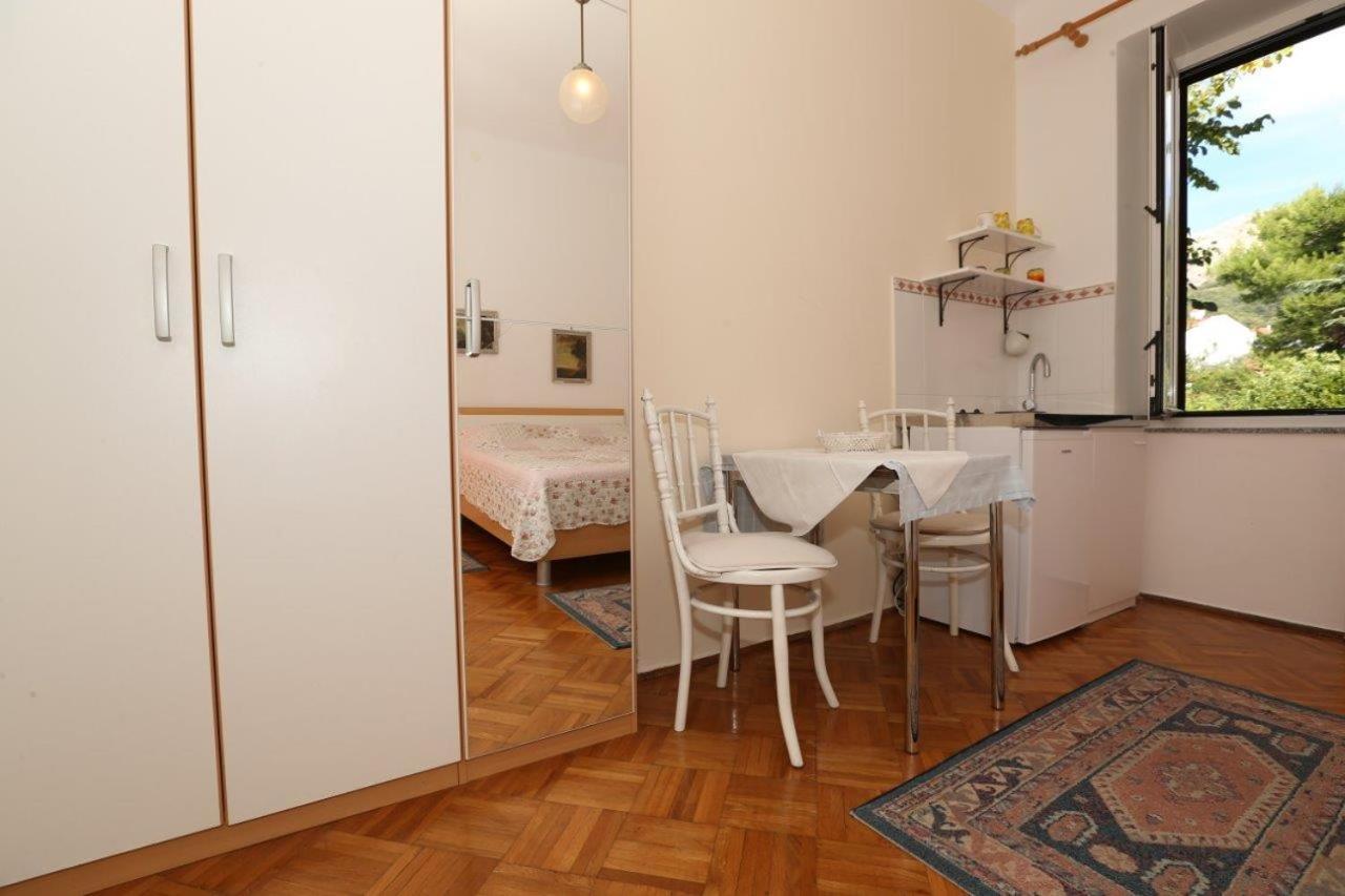 Studio Apartments Cavrak With Terrace Baška Eksteriør bilde