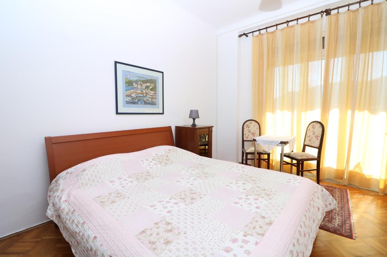 Studio Apartments Cavrak With Terrace Baška Eksteriør bilde