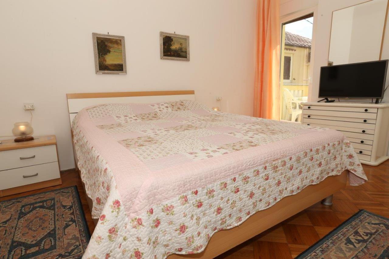 Studio Apartments Cavrak With Terrace Baška Eksteriør bilde