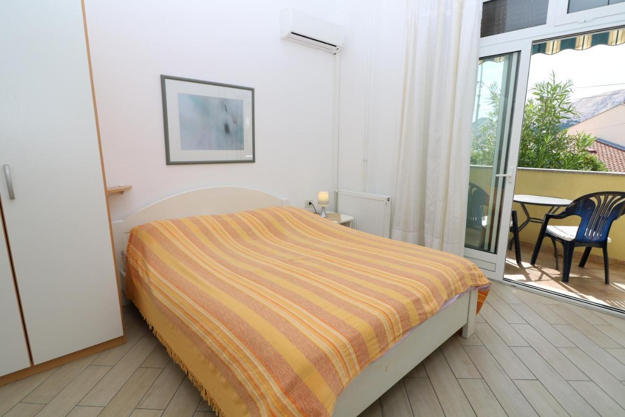 Studio Apartments Cavrak With Terrace Baška Eksteriør bilde