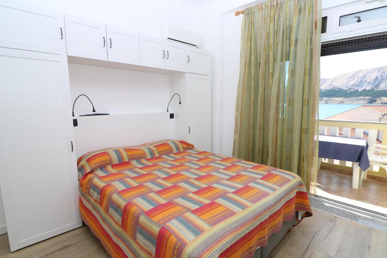 Studio Apartments Cavrak With Terrace Baška Eksteriør bilde