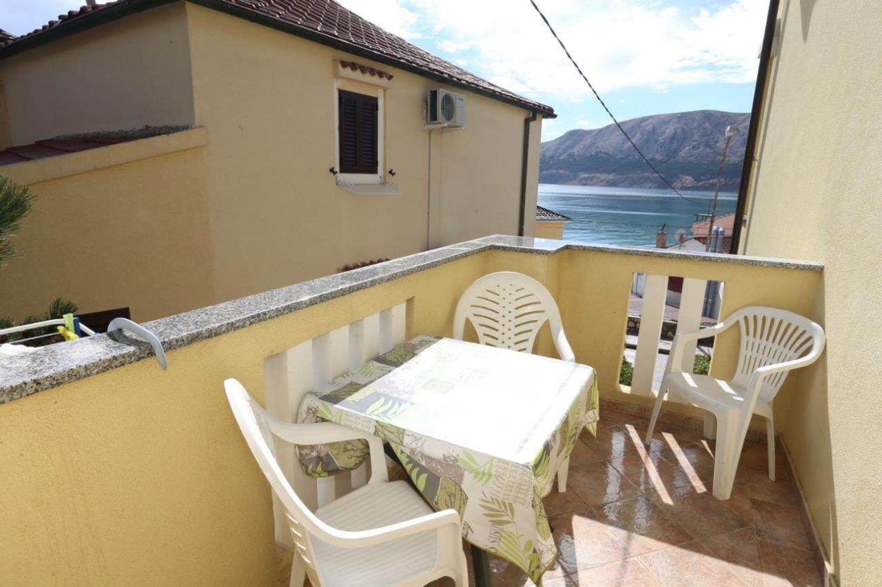 Studio Apartments Cavrak With Terrace Baška Rom bilde