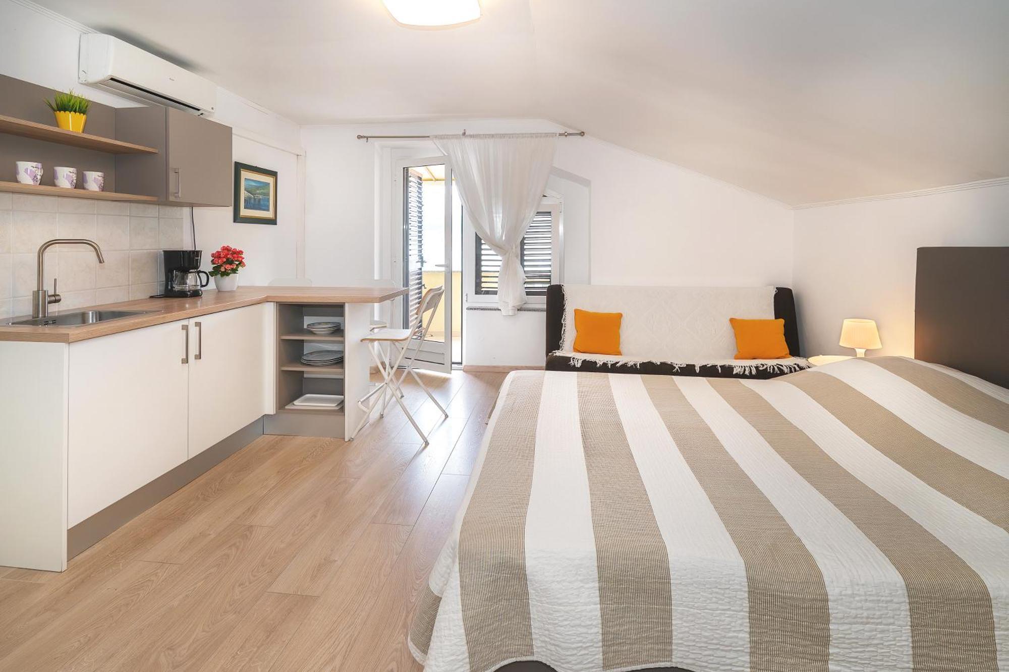 Studio Apartments Cavrak With Terrace Baška Eksteriør bilde