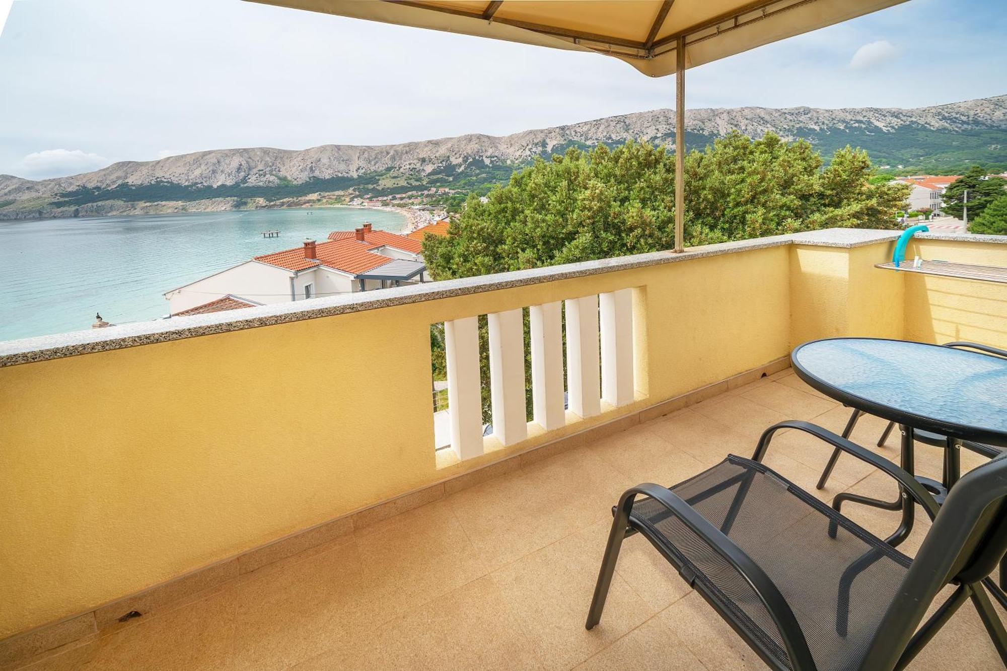 Studio Apartments Cavrak With Terrace Baška Eksteriør bilde