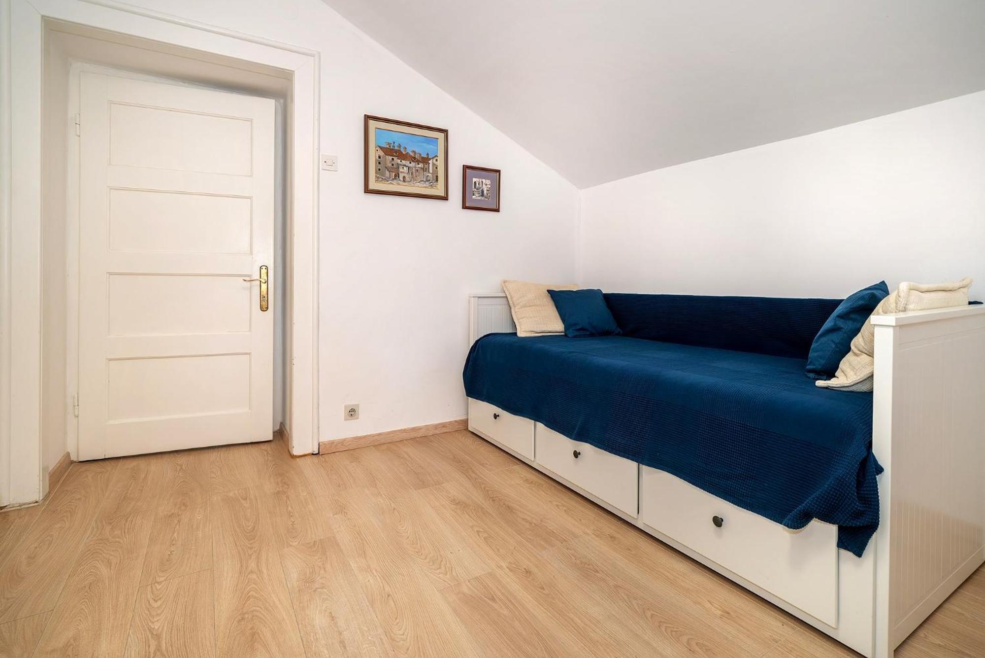 Studio Apartments Cavrak With Terrace Baška Eksteriør bilde