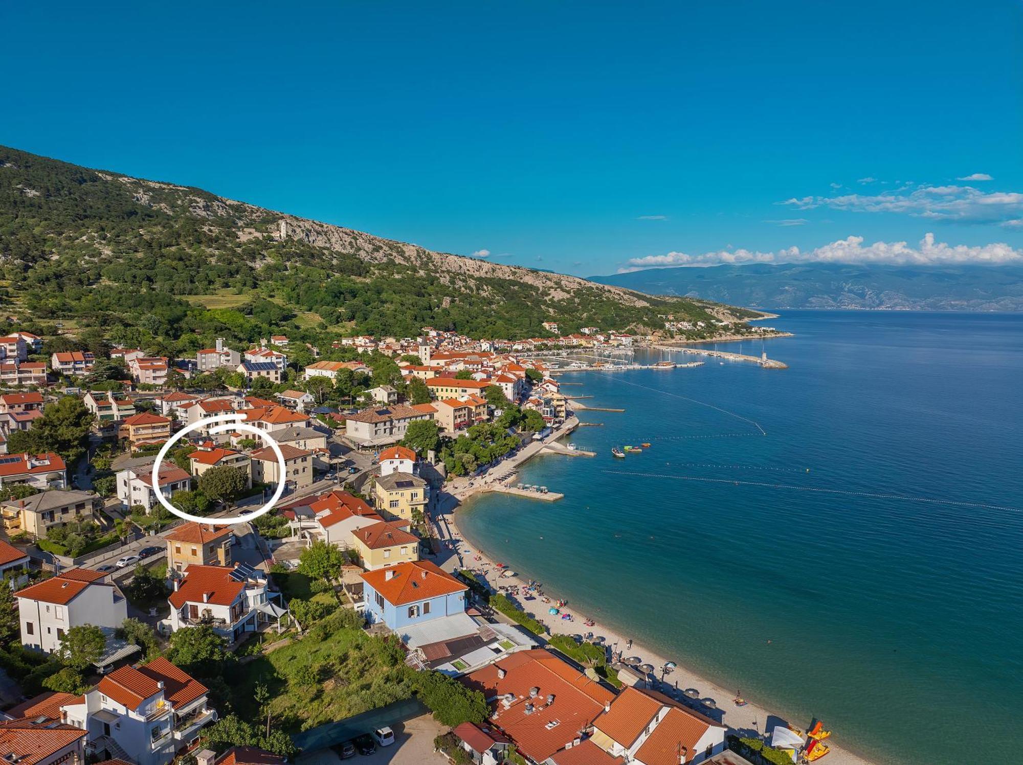 Studio Apartments Cavrak With Terrace Baška Eksteriør bilde